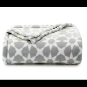 The Big One Oversized Blanket Gray Geo